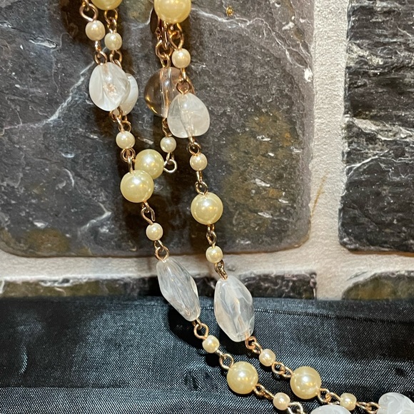 NWT Primrose necklace in rose gold with glass beads. 15 to 30 inches long. - Picture 6 of 7